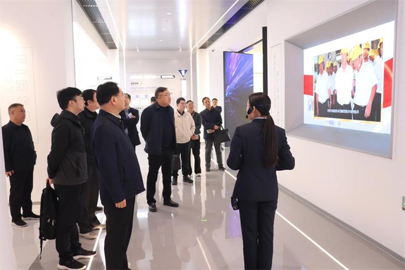 巩义市委副书记、市长郭程明到明泰铝业调研数智化建设工作