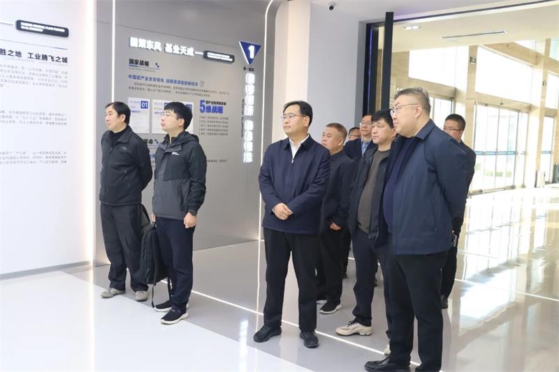 巩义市委副书记、市长郭程明到明泰铝业调研数智化建设工作